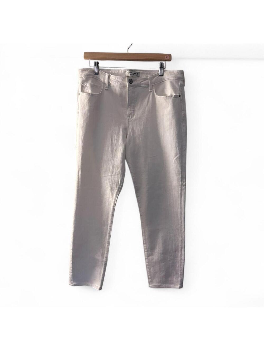 Abercrombie Super Skinny Mid Rise White Jeans Size 32 US 14